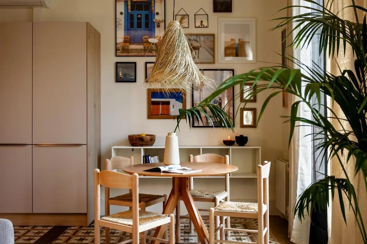 Milos - Two Bedroom Apartment In Mallorca St Barcelone Espagne
