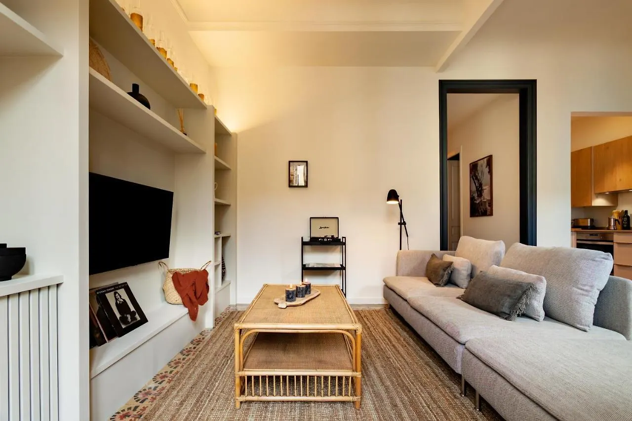 Milos - Two Bedroom Apartment In Mallorca St Barcelone