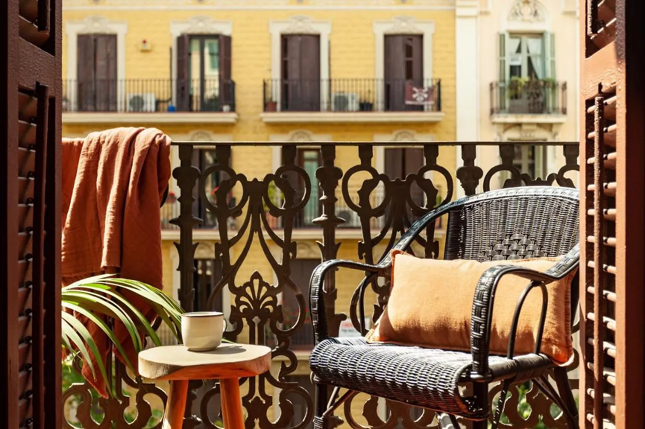 Milos - Two Bedroom Apartment In Mallorca St Barcelone